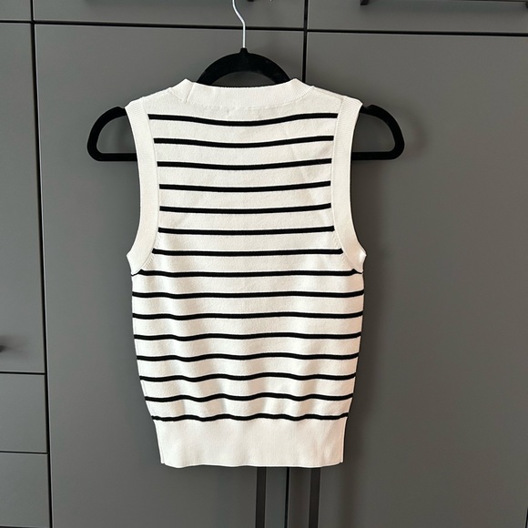 Club Monaco Striped Sweatervest - Picture 2 of 2